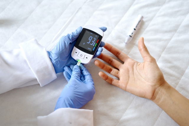 ‘프럭토사민 검사’는 당화혈색소(HbA1c) 검사보다 더 긴 기간(4~6개월)의 평균 혈당을 반영한다?