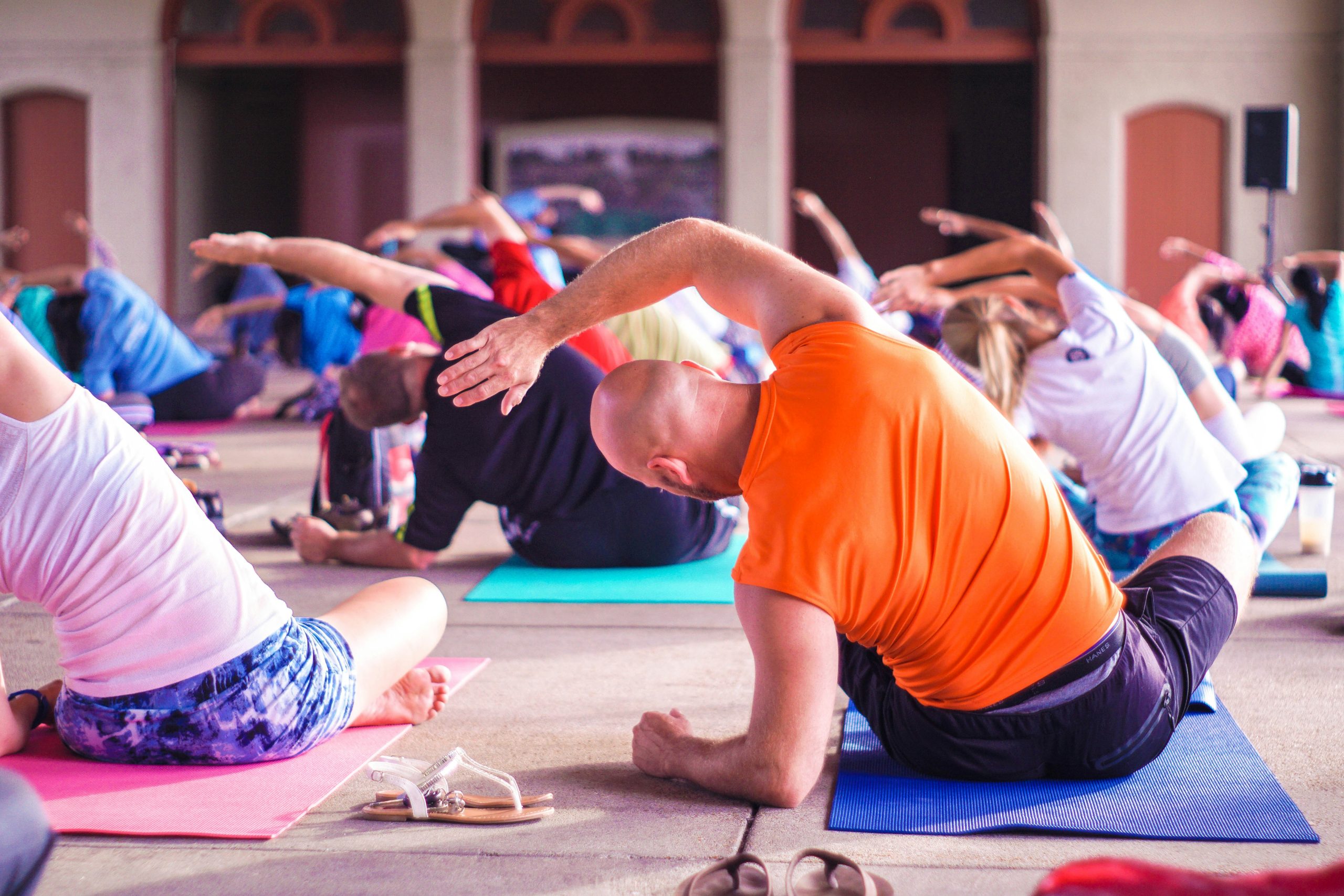 Should diabetic patients check their blood sugar levels before and after exercise to prevent hypoglycemia?