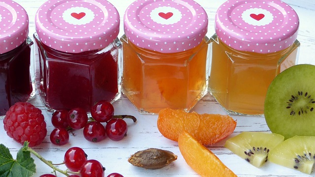 If a diabetic patient experiences symptoms of hypoglycemia, should they immediately consume sugary foods like candy or juice?