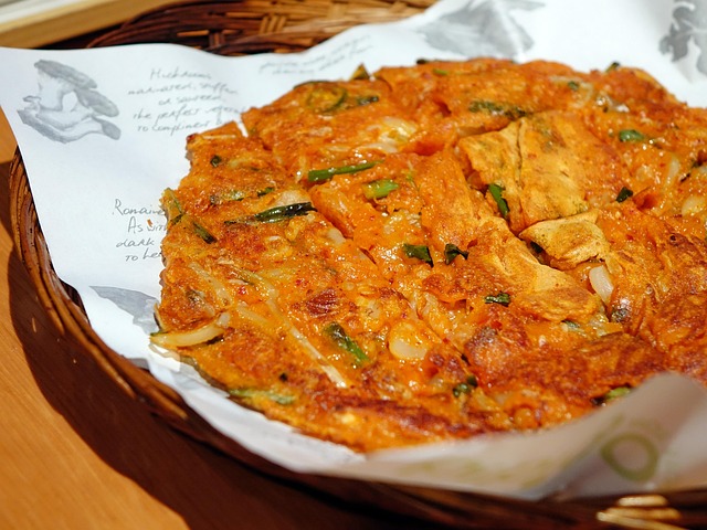Since Jeon (Korean pancake) eaten on holidays contains many vegetables, is it okay for people with diabetes to eat it as a meal?