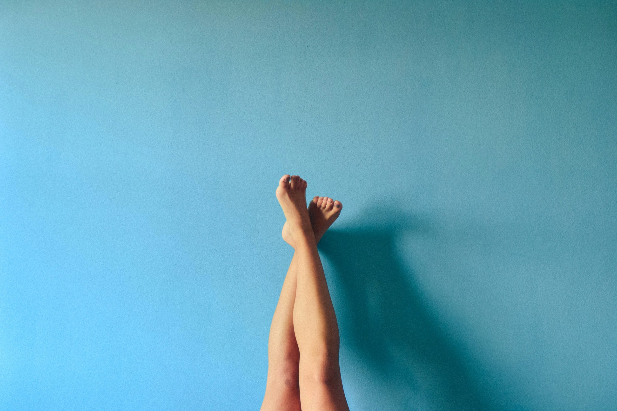 Is it safe for diabetic patients to cut their toenails rounded when doing foot care?