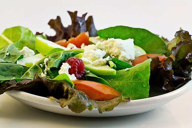 Should diabetic patients completely avoid fruit consumption?