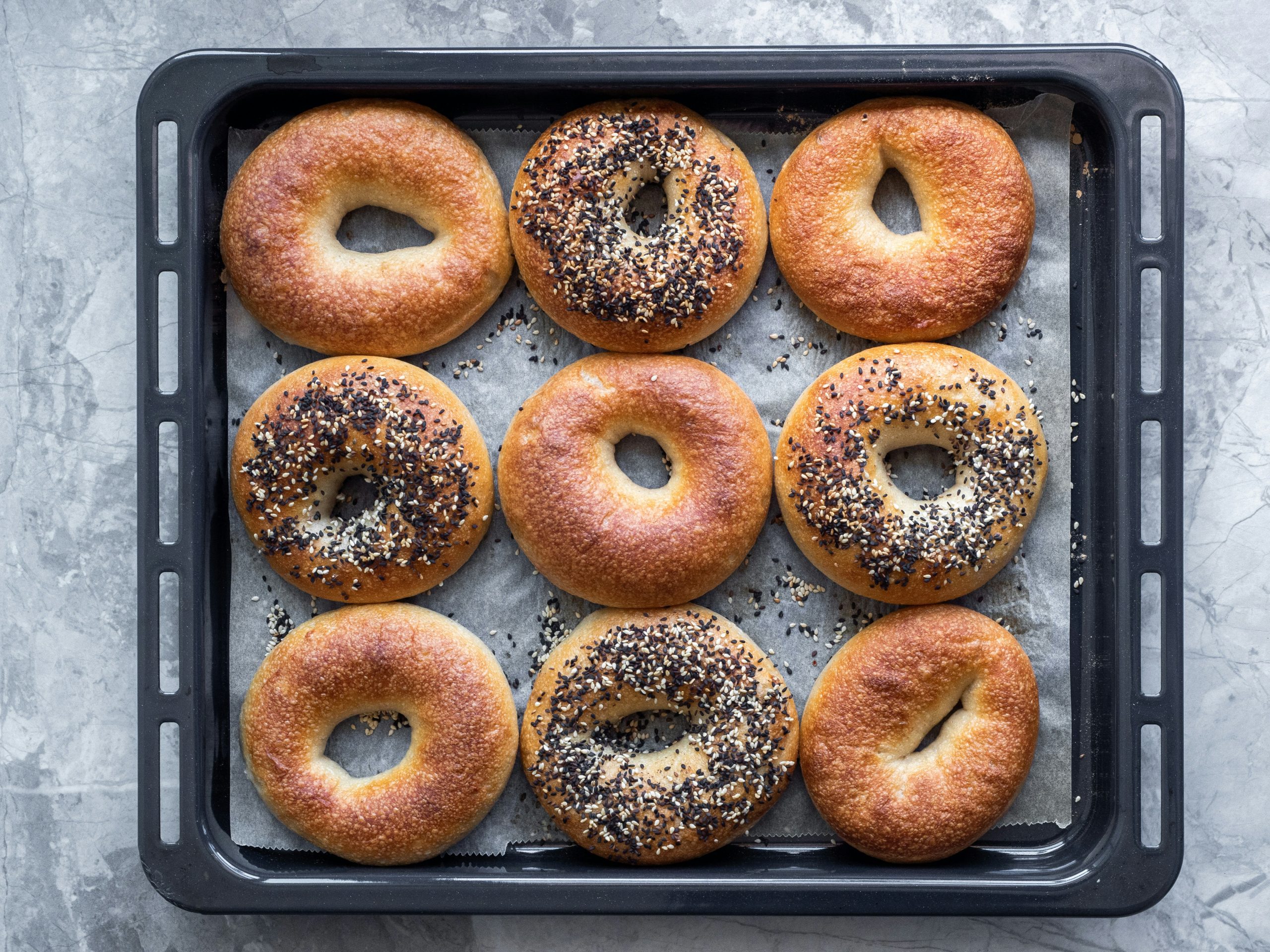 Can a bagel, if eaten without cream cheese, be a healthy breakfast substitute?