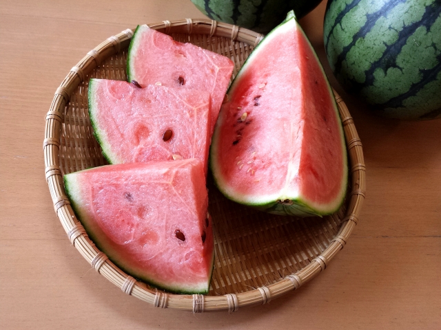 수박은 당도가 높지만, 대부분 수분으로 이루어져 있어 혈당 부하 지수(GL)가 낮은 편이다?